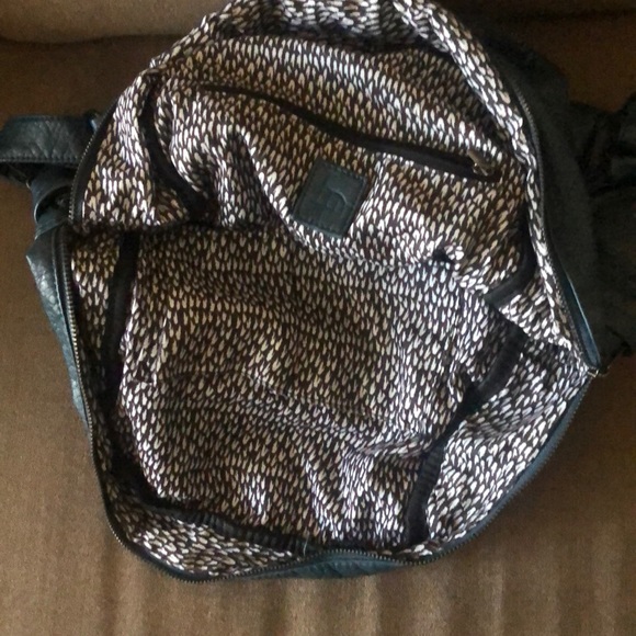 LD backpack - Picture 3 of 4